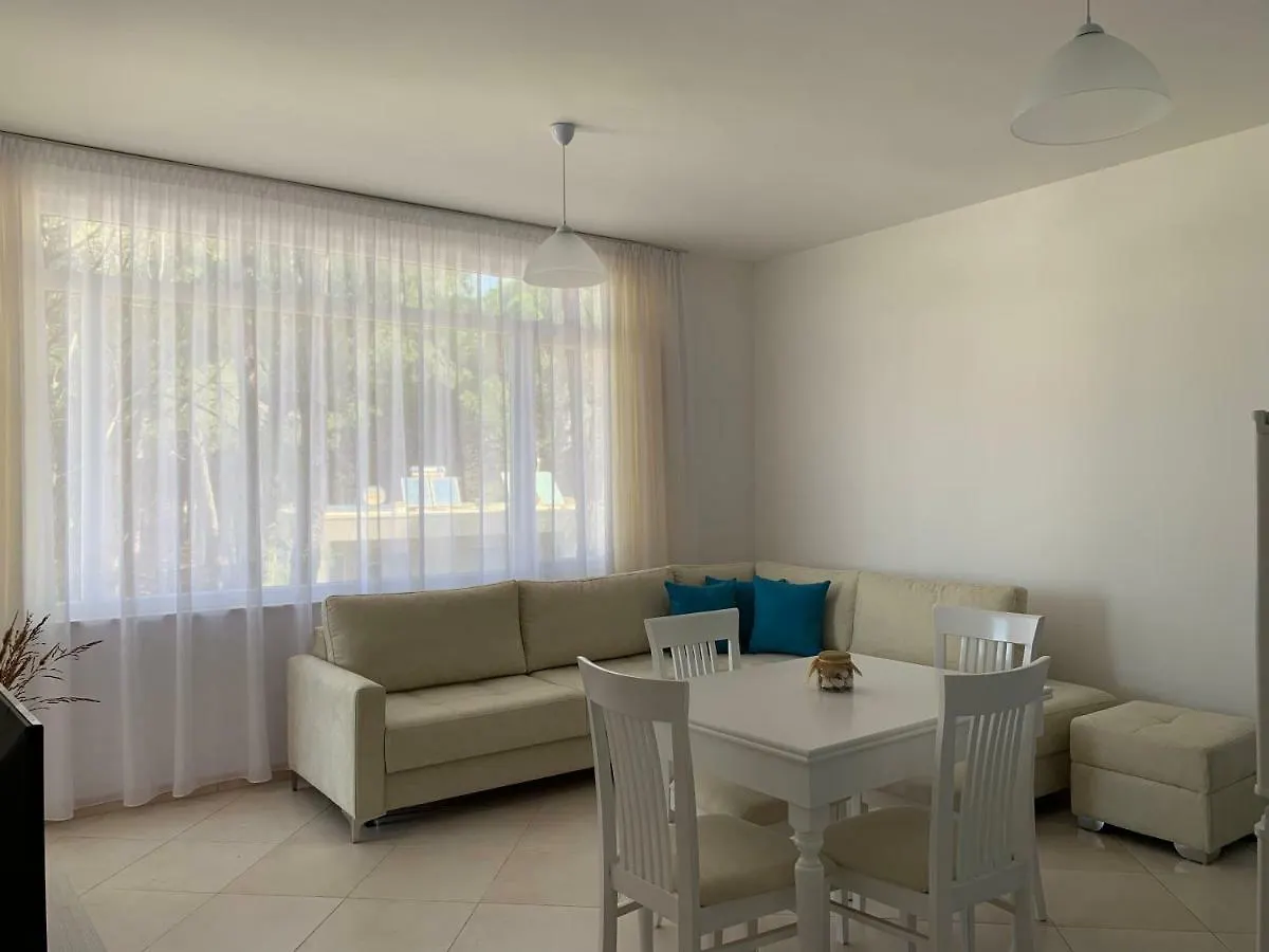 Eme Apartments - Kompleksi Lura 2 Gjiri I Lalzit Durrës 0*,  Albania